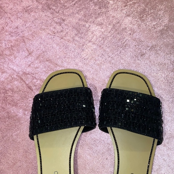 Sandals - Picture 2 of 3